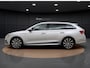 Skoda Octavia Combi 1.4 TSI iV PHEV Edition Plus | Head-up Display | Camera | Side Assist | ACC | Elek. Achterklep | Elek. Stoelen | Stuur-/Stoelverwarming V+A | 18'' |