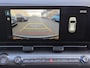 Hyundai Kona 1.6 GDI HEV Comfort Smart Automaat / Fabrieksgarantie tot 2-2030 / Stuur- & Stoelverwarming / Apple Carplay Android Auto / Achteruitrijcamera / Keyless Entry/Start / Adaptief cruise control / Climate control / Navigatie / Parkeersensoren voor en achter /