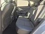 Hyundai Kona 1.6 GDI HEV Comfort Smart Automaat / Fabrieksgarantie tot 2-2030 / Stuur- & Stoelverwarming / Apple Carplay Android Auto / Achteruitrijcamera / Keyless Entry/Start / Adaptief cruise control / Climate control / Navigatie / Parkeersensoren voor en achter /