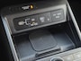 Hyundai Kona 1.6 GDI HEV Comfort Smart Automaat / Fabrieksgarantie tot 2-2030 / Stuur- & Stoelverwarming / Apple Carplay Android Auto / Achteruitrijcamera / Keyless Entry/Start / Adaptief cruise control / Climate control / Navigatie / Parkeersensoren voor en achter /
