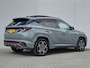 Hyundai Tucson 1.6 T-GDI PHEV N Line Sky 4WD / SOH 100% / Fabrieksgarantie tot 12-2027 / Dealer onderhouden / Trekhaak afneembaar / Glazen schuif- en kanteldak / Trekgewicht 1350 kg / Adaptief cruise control / Rondomzicht camera / Stuur- Stoel & Achterbank verwarming /