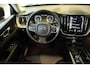 Volvo XC60 T4 Momentum Pro | Semi-Electrische Inklapbare Trekhaak | Dealeronderhouden | Comfortstoelen | Lederenbekleding | 4-seizoenenbanden | Cruise Control | Navigatie | Stoelverwarming | stuurwielverwarming | Navigatie | Cruise Control |