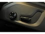 Volvo XC60 T4 Momentum Pro | Semi-Electrische Inklapbare Trekhaak | Dealeronderhouden | Comfortstoelen | Lederenbekleding | 4-seizoenenbanden | Cruise Control | Navigatie | Stoelverwarming | stuurwielverwarming | Navigatie | Cruise Control |