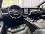Volvo XC60 2.0 T6 Plug-in hybrid AWD Plus Black Edition | Panoramadak | Harman/Kardon | BLIS | Sportstoelen