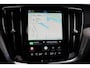 Volvo V60 T8 Plug-in hybrid AWD Plus Dark | Trekhaak | Panoramadak | Verwarmbare voorstoelen, achterbank en stuurwiel | Head-up display | 360 graden camera | Premium audio by Harman Kardon | Apple carplay/Android auto