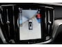 Volvo V60 T8 Plug-in hybrid AWD Plus Dark | Trekhaak | Panoramadak | Verwarmbare voorstoelen, achterbank en stuurwiel | Head-up display | 360 graden camera | Premium audio by Harman Kardon | Apple carplay/Android auto