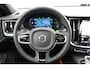 Volvo V60 T8 Plug-in hybrid AWD Plus Dark | Trekhaak | Panoramadak | Verwarmbare voorstoelen, achterbank en stuurwiel | Head-up display | 360 graden camera | Premium audio by Harman Kardon | Apple carplay/Android auto