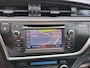 Toyota Auris 1.8 Hybrid Lease. 1ste eigenaar, dealer onderhouden. O.a. navi, pano, cruise, camera, etc. Prijs incl garantie!