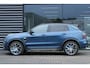 Lynk & Co 01 1.5 | Donkere Hemelbekleding | Panoramadak | 360° Camera | Elektrische bestuurdersstoel met geheugen | Stoelverwarming | Stuurverwarming | Actieve bochtverlichting | Adaptieve Cruise Control | Stuurassistent | Lane Assist | Navigatie | Elektrische Achterklep | Keyless Entry | Dodehoekassistent