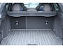Lynk & Co 01 1.5 | Donkere Hemelbekleding | Panoramadak | 360° Camera | Elektrische bestuurdersstoel met geheugen | Stoelverwarming | Stuurverwarming | Actieve bochtverlichting | Adaptieve Cruise Control | Stuurassistent | Lane Assist | Navigatie | Elektrische Achterklep | Keyless Entry | Dodehoekassistent