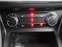 Mercedes-Benz A-klasse 180 4U3 | Half leder | Cruise control | Navigatie | Bluetooth | Park assist | 17" velgen