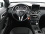 Mercedes-Benz A-klasse 180 4U3 | Half leder | Cruise control | Navigatie | Bluetooth | Park assist | 17" velgen