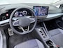 Volkswagen Golf 1.5 eHybrid Life | Trekhaak | Camera | Side Assist | ACC | Stuur-/Stoelverwarming | Spiegelpakket | Getint Glas | 17'' |