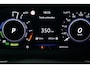 Volkswagen Passat Variant 1.4 eHybrid 204 pk 6-DSG | Navigatie | Stoel/Stuurverwarming | Adaptieve Cruise | Camera | Massage | Achterbank in delen neerklapbaar | Achteruitrijcamera | Audio installatie
