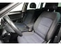 Volkswagen Passat Variant 1.4 eHybrid 204 pk 6-DSG | Navigatie | Stoel/Stuurverwarming | Adaptieve Cruise | Camera | Massage | Achterbank in delen neerklapbaar | Achteruitrijcamera | Audio installatie