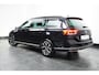 Volkswagen Passat Variant 1.4 eHybrid 204 pk 6-DSG | Navigatie | Stoel/Stuurverwarming | Adaptieve Cruise | Camera | Massage | Achterbank in delen neerklapbaar | Achteruitrijcamera | Audio installatie
