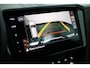 Volkswagen Passat Variant 1.4 eHybrid 204 pk 6-DSG | Navigatie | Stoel/Stuurverwarming | Adaptieve Cruise | Camera | Massage | Achterbank in delen neerklapbaar | Achteruitrijcamera | Audio installatie