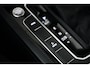 Volkswagen Passat Variant 1.4 eHybrid 204 pk 6-DSG | Navigatie | Stoel/Stuurverwarming | Adaptieve Cruise | Camera | Massage | Achterbank in delen neerklapbaar | Achteruitrijcamera | Audio installatie