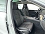 Volvo XC60 T6 Plug-in hybrid AWD Plus Dark | SOH 100% | Panoramadak | 360° camera | Luchtvering | Harman Kardon | Head-up display | Stoel- en Stuurverwarming | Trekhaak