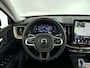 Volvo XC60 T6 Plug-in hybrid AWD Plus Dark | SOH 100% | Panoramadak | 360° camera | Luchtvering | Harman Kardon | Head-up display | Stoel- en Stuurverwarming | Trekhaak