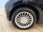Volkswagen Up! 1.0 move up! BlueMotion Airco | Cruise Control | Stoel Verwarming | Navigatie | Parkeer Sensoren