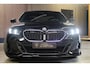 BMW 5-Serie 530e M Sport Edition |Iconi Glow|Black edition|Stoel verwarming voor+achter|Stoel ventilatie|H&K|Memory|Keyless|20"|