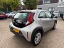 Toyota Aygo X 1.0 VVT-i MT Play / APPLE CARPLAY / ACHTERUITRIJCAMERA / AIRCO / CRUISE CONTROL / 1E EIGENAAR /NL-AUTO / NETTE STAAT