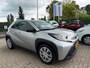 Toyota Aygo X 1.0 VVT-i MT Play / APPLE CARPLAY / ACHTERUITRIJCAMERA / AIRCO / CRUISE CONTROL / 1E EIGENAAR /NL-AUTO / NETTE STAAT