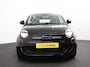 Fiat 500e C Icon 42 kWh Automaat Climate control Cruise control Parkeersensoren Achteruitrijcamera Keyless Navigatie Apple Carplay/ Android Auto Lichtmetalen velgen Radio