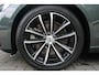 Volvo V60 T8 Plug-in hybrid AWD Plus Dark | Adaptive Cruise & Pilot Assist | Panoramisch Schuif-/Kanteldak | Semi Elektr. Trekhaak | Verwarmbare voorstoelen, achterbank en stuurwiel | 360 graden camera | Head-up display | Premium audio by Harman/Kardon |