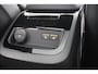 Volvo V60 T8 Plug-in hybrid AWD Plus Dark | Adaptive Cruise & Pilot Assist | Panoramisch Schuif-/Kanteldak | Semi Elektr. Trekhaak | Verwarmbare voorstoelen, achterbank en stuurwiel | 360 graden camera | Head-up display | Premium audio by Harman/Kardon |
