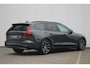 Volvo V60 T8 Plug-in hybrid AWD Plus Dark | Adaptive Cruise & Pilot Assist | Panoramisch Schuif-/Kanteldak | Semi Elektr. Trekhaak | Verwarmbare voorstoelen, achterbank en stuurwiel | 360 graden camera | Head-up display | Premium audio by Harman/Kardon |