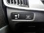 Volvo V90 2.0 B4 Momentum Business 1e Eigenaar | Origineel Nederlands | Trekhaak | Apple Carplay | Android Auto | Stoel- en Stuurverwarming | Lederen Bekleding | Cruise Control | Achteruitrijcamera