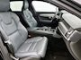 Volvo V90 2.0 B4 Momentum Business 1e Eigenaar | Origineel Nederlands | Trekhaak | Apple Carplay | Android Auto | Stoel- en Stuurverwarming | Lederen Bekleding | Cruise Control | Achteruitrijcamera