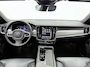 Volvo V90 2.0 B4 Momentum Business 1e Eigenaar | Origineel Nederlands | Trekhaak | Apple Carplay | Android Auto | Stoel- en Stuurverwarming | Lederen Bekleding | Cruise Control | Achteruitrijcamera
