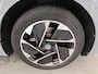Volkswagen ID.3 Pro Edition Advantage 58 kWh / Navigatie / Achteruitrijcamera / Voorstoelen Verwarmbaar / 18''LMV