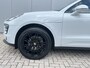 Porsche Macan 2.0 Panoramadak Elek Sportstoelen Bose Audio Leder 21 Inch Black Turbo Velgen Navigatie Led Getint Glas NL Auto Wit metallic