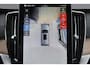 Volvo XC90 T8 Recharge AWD Plus Bright - Luchtvering - Panorama/schuifdak - IntelliSafe Assist & Surround - 360º Camera - Harman/Kardon audio - Adaptieve LED koplampen - Verwarmde voorstoelen, stuur & achterbank - Parkeersensoren voor & achter - Elektr. bedienb. voorstoelen met geheugen - Head up display - Draadloze tel. lader - Extra getint glas - 21' LMV