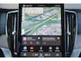 Volvo XC90 T8 Recharge AWD Plus Bright - Luchtvering - Panorama/schuifdak - IntelliSafe Assist & Surround - 360º Camera - Harman/Kardon audio - Adaptieve LED koplampen - Verwarmde voorstoelen, stuur & achterbank - Parkeersensoren voor & achter - Elektr. bedienb. voorstoelen met geheugen - Head up display - Draadloze tel. lader - Extra getint glas - 21' LMV