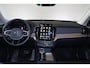 Volvo XC90 T8 Recharge AWD Plus Bright - Luchtvering - Panorama/schuifdak - IntelliSafe Assist & Surround - 360º Camera - Harman/Kardon audio - Adaptieve LED koplampen - Verwarmde voorstoelen, stuur & achterbank - Parkeersensoren voor & achter - Elektr. bedienb. voorstoelen met geheugen - Head up display - Draadloze tel. lader - Extra getint glas - 21' LMV