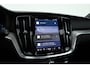 Volvo V60 2.0 T6 Plug-in hybrid AWD Plus Dark | Pano | Trekhaak | Memory Seats | H&K Audio | 360cam | Pilot Assist | Bliss | Stoel-Stuurverw. |