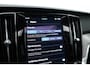 Volvo V60 2.0 T6 Plug-in hybrid AWD Plus Dark | Pano | Trekhaak | Memory Seats | H&K Audio | 360cam | Pilot Assist | Bliss | Stoel-Stuurverw. |