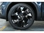 Volvo XC40 B4 Plus Black Edition | Panoramadak | 360° Parkeercamera | Parkeersensoren voor + achter | Stoelverwarming | Stuurwielverwarming | Parkeersensoren voor + achter | 20" Lichtmetalen velgen | Parkeerverwarming