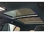 Volvo XC40 B4 Plus Black Edition | Panoramadak | 360° Parkeercamera | Parkeersensoren voor + achter | Stoelverwarming | Stuurwielverwarming | Parkeersensoren voor + achter | 20" Lichtmetalen velgen | Parkeerverwarming