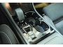 Volvo XC40 B4 Plus Black Edition | Panoramadak | 360° Parkeercamera | Parkeersensoren voor + achter | Stoelverwarming | Stuurwielverwarming | Parkeersensoren voor + achter | 20" Lichtmetalen velgen | Parkeerverwarming