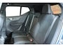 Volvo XC40 B4 Plus Black Edition | Panoramadak | 360° Parkeercamera | Parkeersensoren voor + achter | Stoelverwarming | Stuurwielverwarming | Parkeersensoren voor + achter | 20" Lichtmetalen velgen | Parkeerverwarming