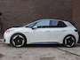 Volkswagen ID.3 First Max 58kWh | Accu 93% | Panoramadak | Achteruitrijcamera | Stoelverwarming
