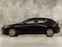 Mazda 3 2.0 e-SkyActiv-G M Sport (NAVIGATIE, ADAPTIVE CRUISE, HEAD-UP DISPLAY, SPORTSTOELEN, PARKEERSENSOREN, LANE ASSIST, NIEUWSTAAT)