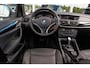 BMW X1 xDrive28i Executive | 2e eigenaar | Grootlichtassistent | HiFi audio | Panoramadak | Navigatie Professional | Bluetooth | Xenon | Stoelverwarming | Sportstuur | PDC