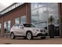 BMW X1 xDrive28i Executive | 2e eigenaar | Grootlichtassistent | HiFi audio | Panoramadak | Navigatie Professional | Bluetooth | Xenon | Stoelverwarming | Sportstuur | PDC